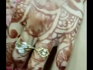 नयी नवेली दुल्हन का पति ने चूत चेक किया तथा नयी नवेली दुल्हन अपने पति के आडियो के सेक्सी विडियो बनाया