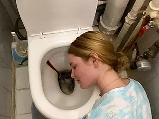 tức giận trên trường và đụ mạnh vào mặt với kiêm