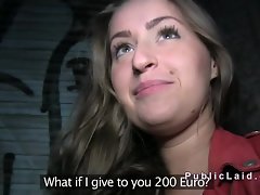 busty سنہرے overcast شوکیا عوام میں ٹککر لگی ہے